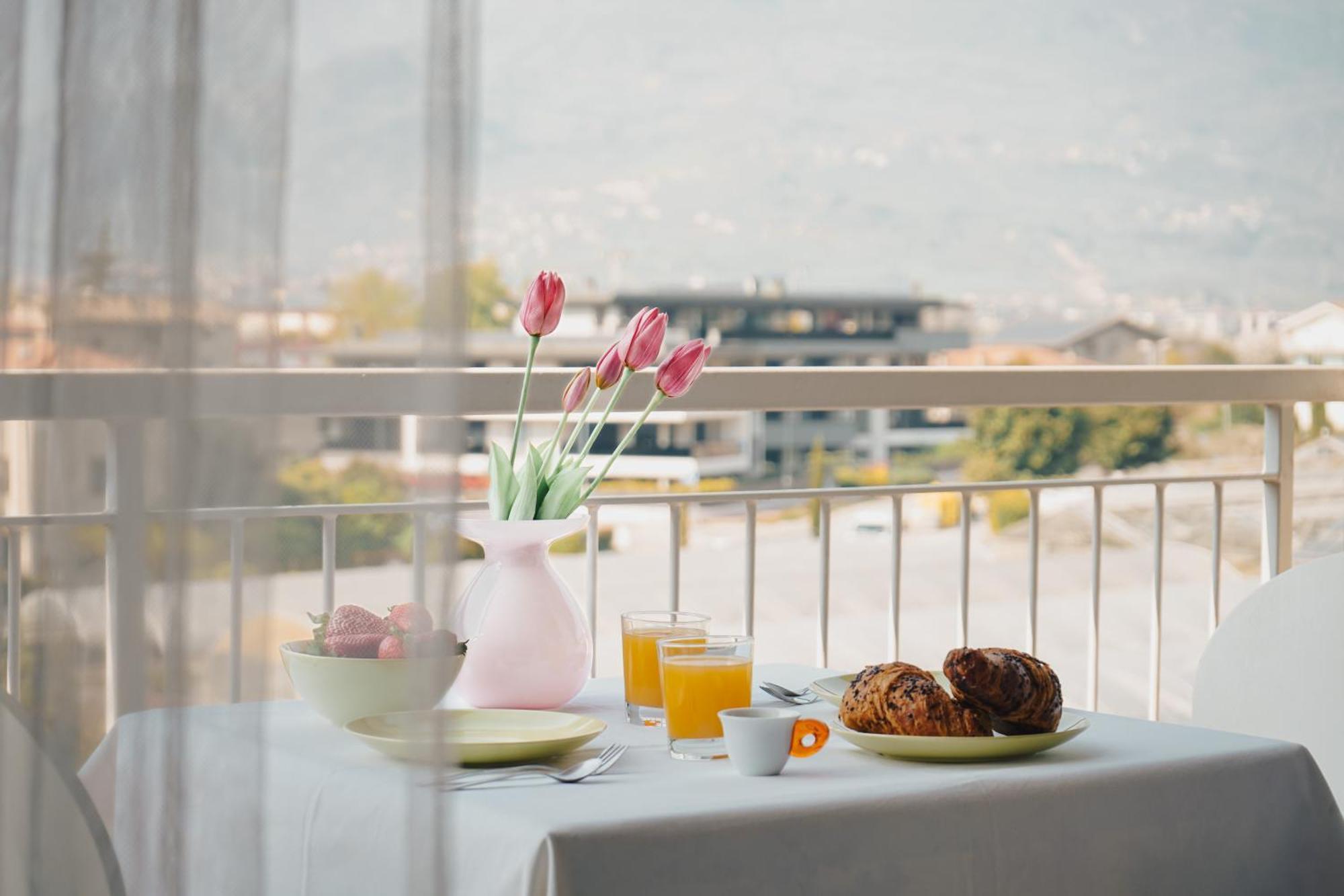 Appartamento Betulla - Peaceful & Happy Stay Riva del Garda Exterior foto